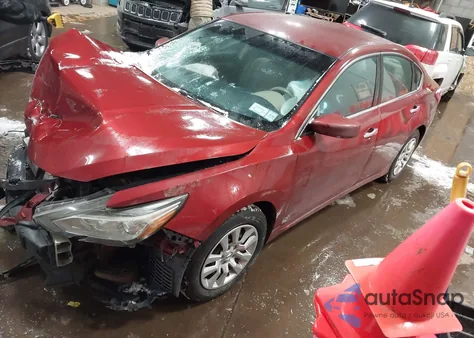 2016 Nissan Altima 2.5/2.5 S/2.5 Sl/2.5 Sr/2.5 Sv z USA, uszkodzony, nr VIN 1N4AL3AP4GN308994